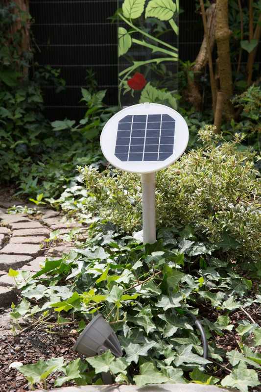 hoher Solar-Pflanzkübel